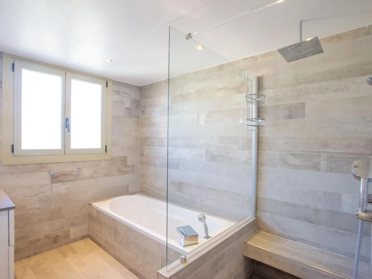 Apartment Les Jardins Du Luxembourg By Interhome Hyères 0*,  Francia