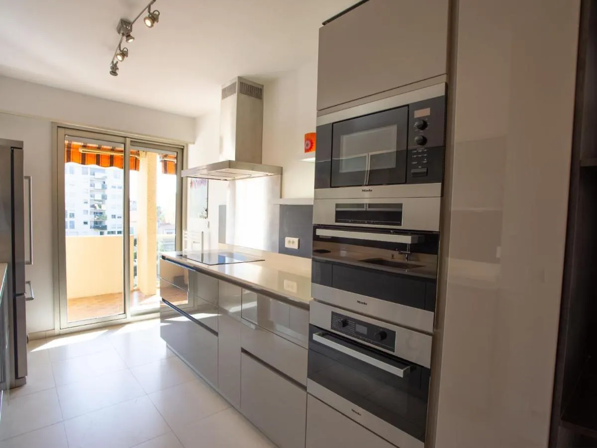 Apartment Les Jardins Du Luxembourg By Interhome Hyères