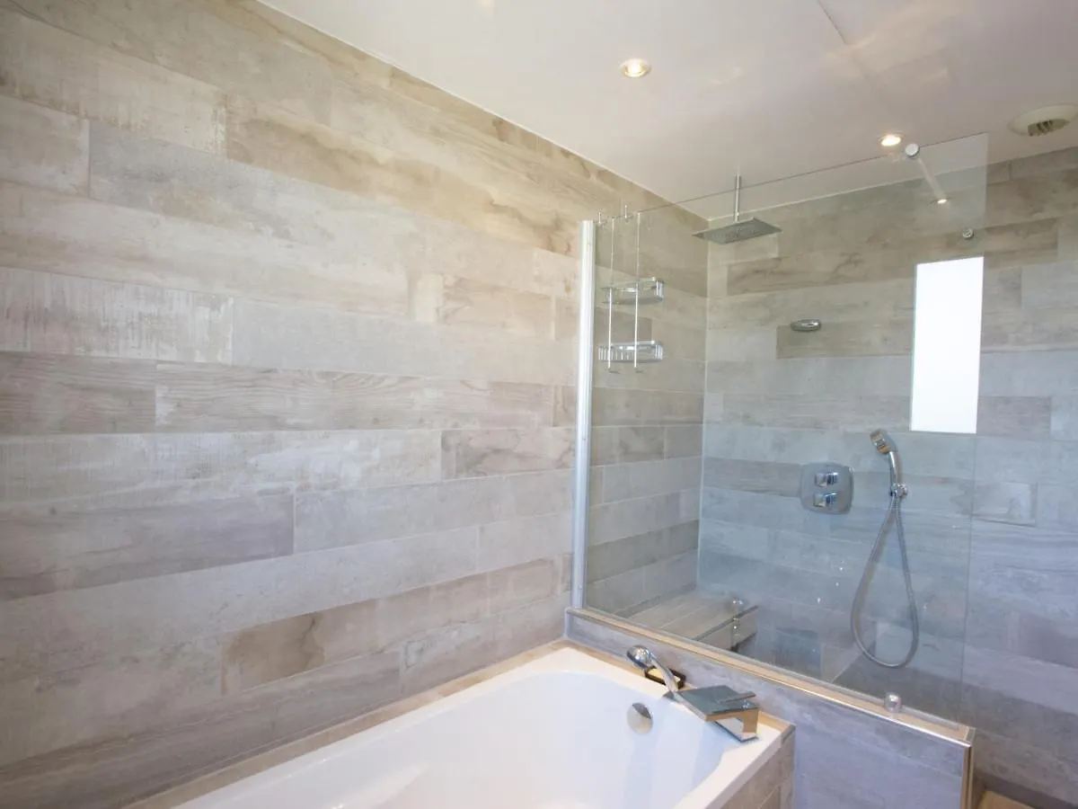 Apartment Les Jardins Du Luxembourg By Interhome Hyères